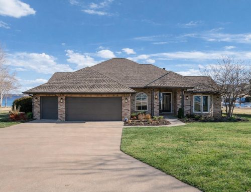 Wide-Open Views & Easy Lakefront Living on Patricia Island