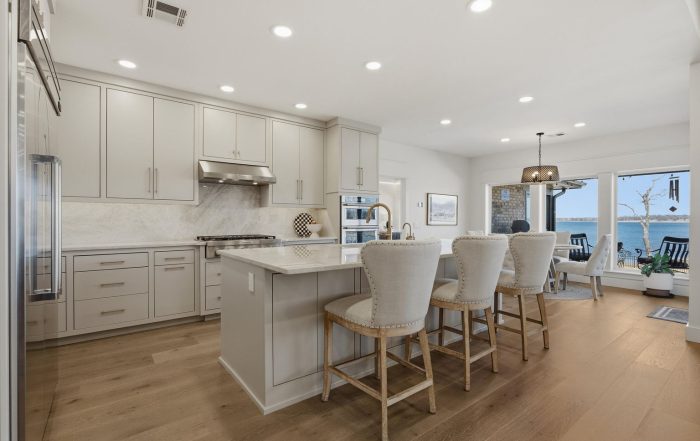 Fully remodeled lakefront home kitchen